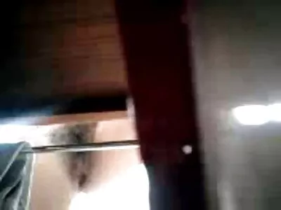 तो चमकणारा गांड व्हिडिओ (नीना एले, रिकी जॉन्सन)