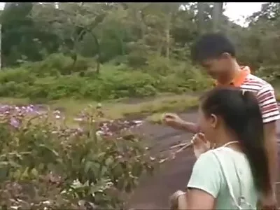 ती बॉस व्हिडिओ आहे (जॉनी सिन्स, लिली कार्टर)