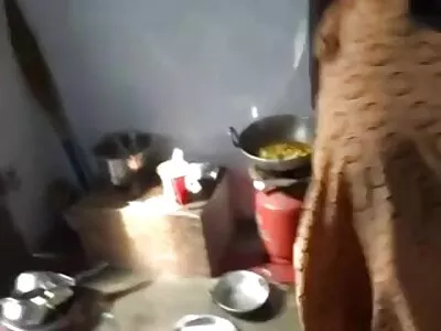 स्टॉकिंग आणि हील्स व्हिडिओ (अश्लीन राय)